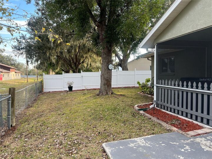 Property Photo: 9520 30th Court E FL 34219