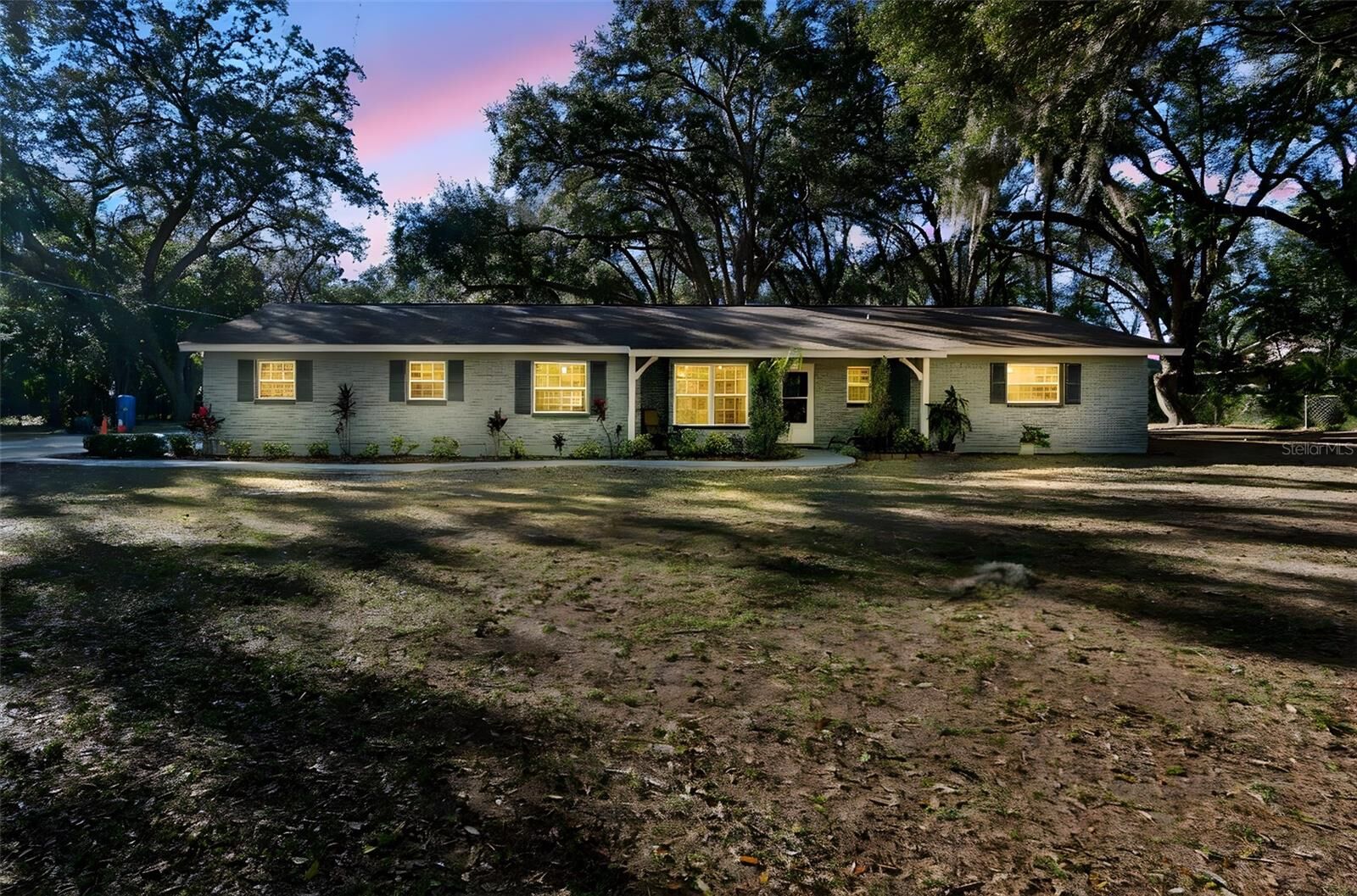 Property Photo:  9628 Davis Road  FL 33637 