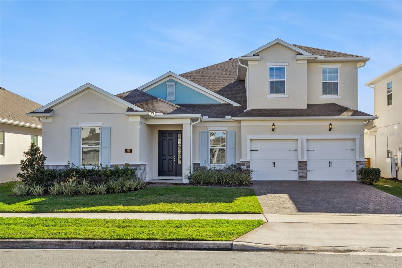 Property Photo: 19334 Banfield Place FL 32827