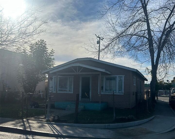 Property Photo:  8301 Elm  CA 90001 