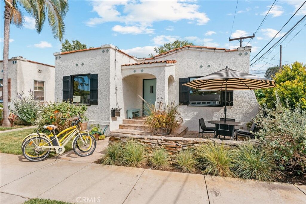 Property Photo:  816 11th  CA 92648 