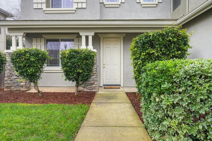 Property Photo:  961 Silverton Circle  CA 95648 