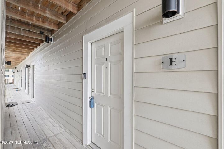 Property Photo: 410 1st Street S E FL 32250