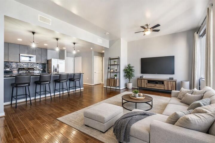 Property Photo: 1200 Main Street 1506 TX 75202