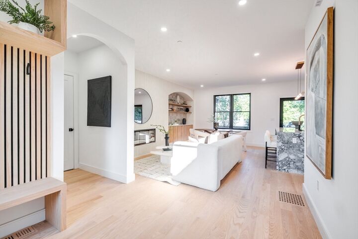 Property Photo:  290 Watertown St C  MA 02458 