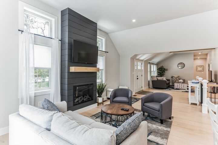 Property Photo:  194 Hinckley Rd  MA 02601 