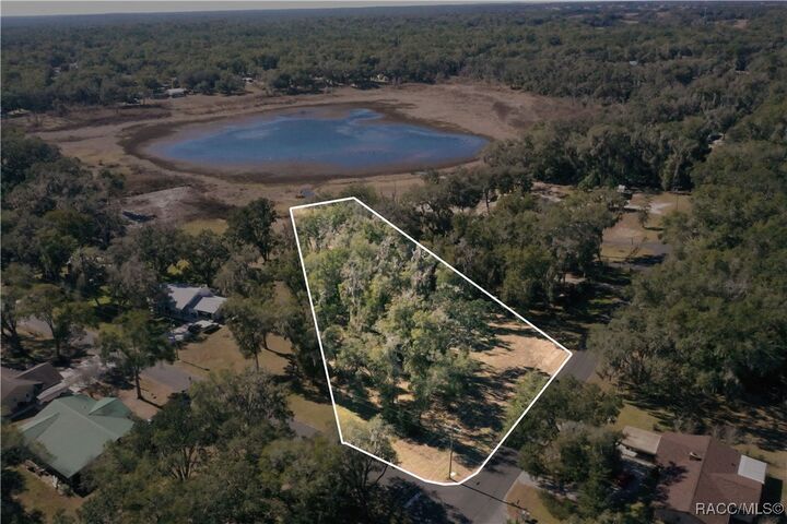 Property Photo:  3678 E Perry Street  FL 34453 