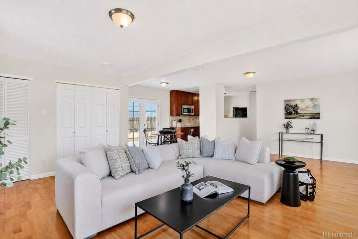 Property Photo:  2836 S Grape Way  CO 80222 
