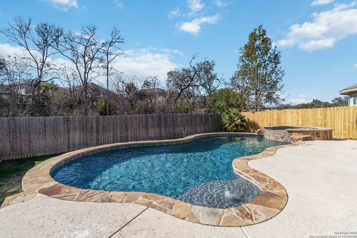 Property Photo: 11235 Rock Daisy TX 78023