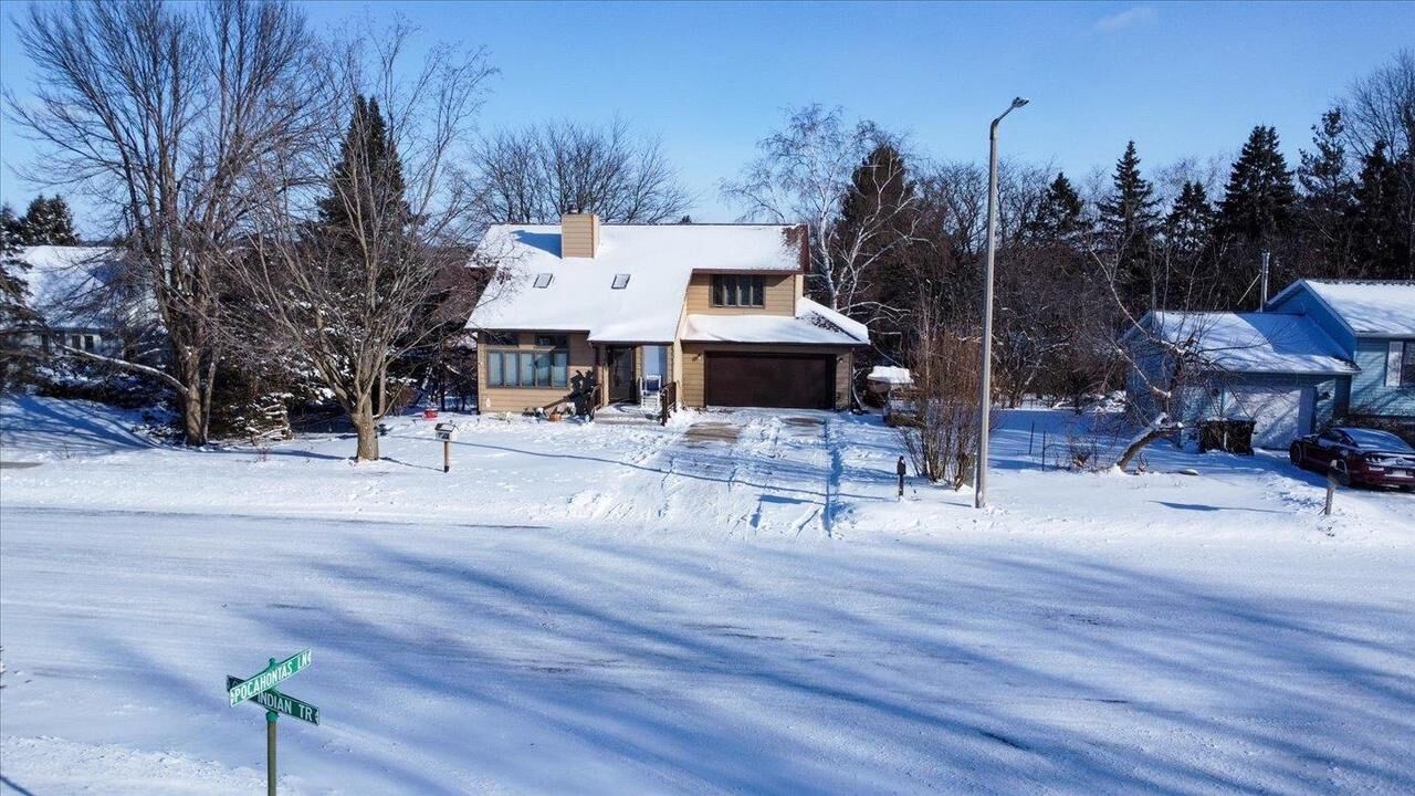 Property Photo:  400 Old Indian Trail  WI 53532 
