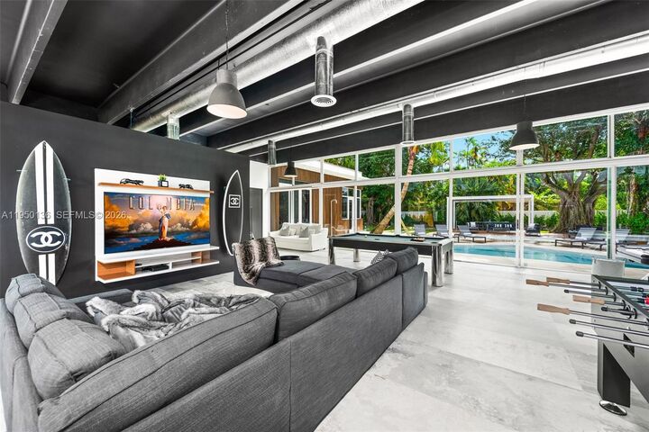 Property Photo: 1000 NE 89th St FL 33138