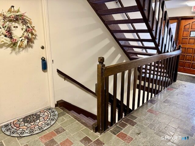 Property Photo:  4 Arlington Court 4  CT 06804 