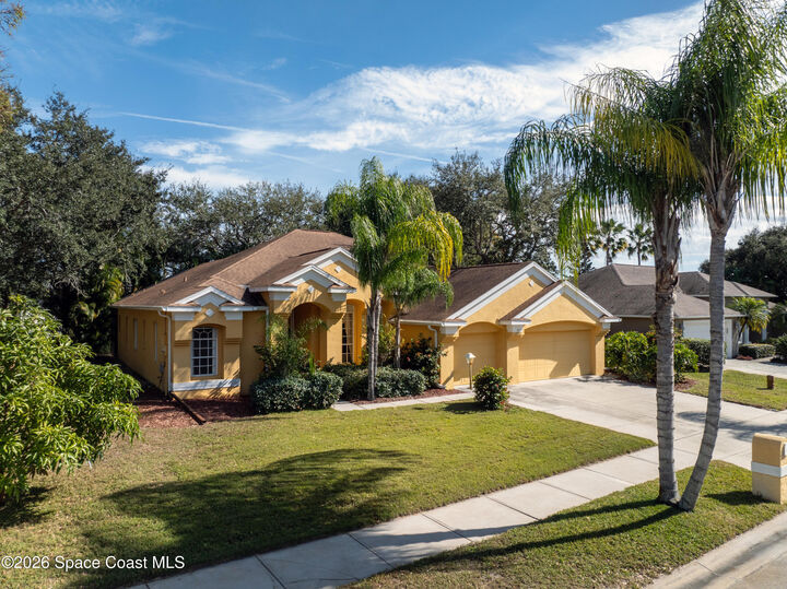 Property Photo:  2703 Barrow Drive  FL 32952 