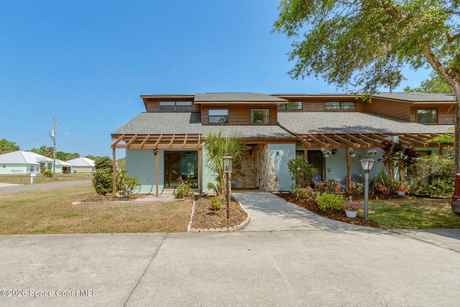 Property Photo: 1120 Gary Hunt Road FL 32926