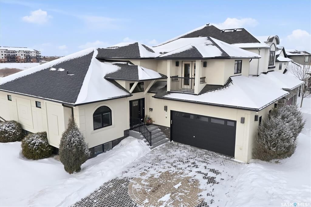 Property Photo:  327 Hastings Lane  SK S7V 0C8 