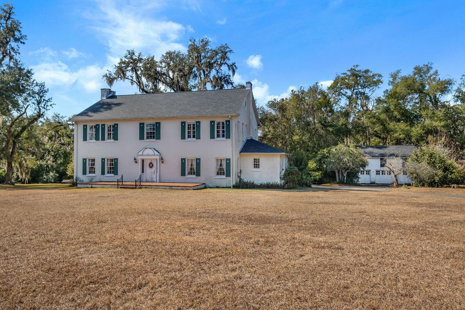 Property Photo: 1412 Fairway Drive FL 32301
