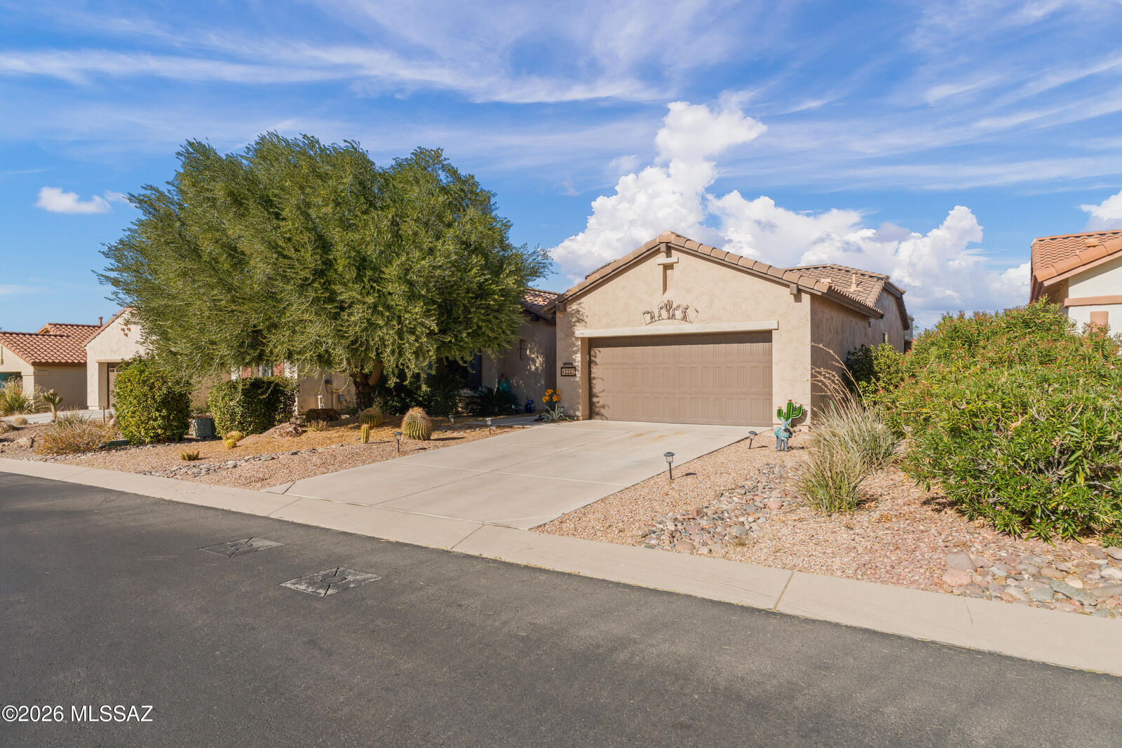 Property Photo:  2227 E Apache Springs Lane  AZ 85614 