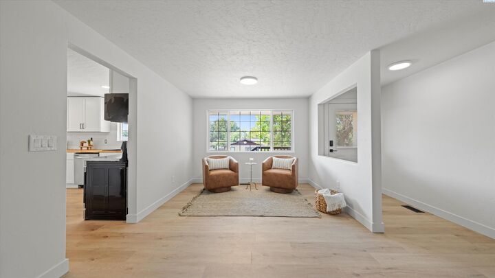 Property Photo:  1106 Claire St  WA 99350 