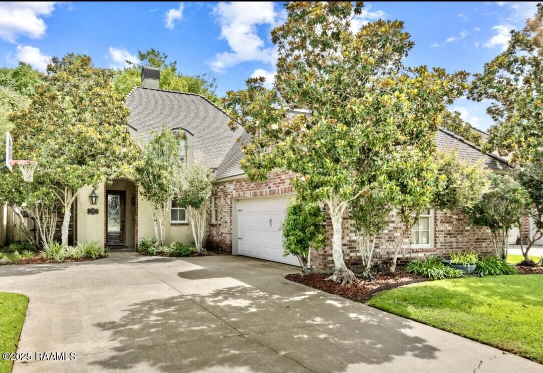 Property Photo: 200 Croft Row LA 70503