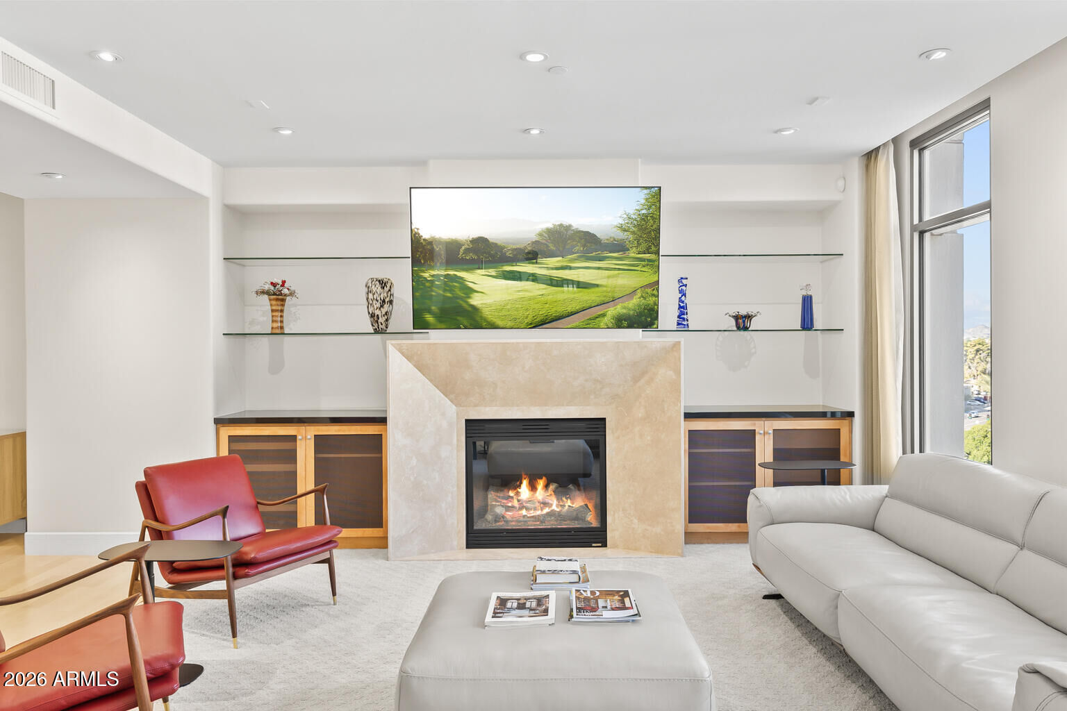 Property Photo:  2402 E Esplanade Lane 704  AZ 85016 