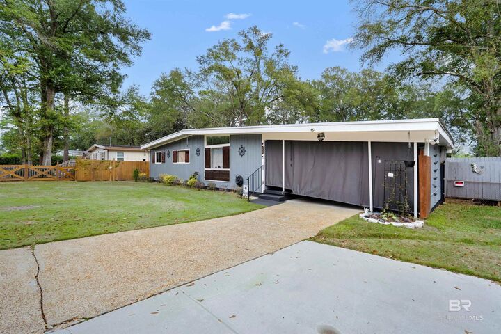 Property Photo:  2004 W Beau Terra Drive  AL 36618 