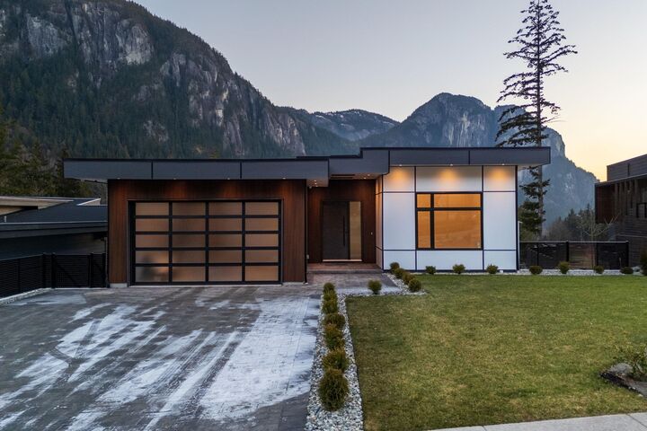 Property Photo: 2216 Windsail Place BC V8B 0T6