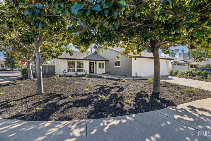 Property Photo: 93 Chuparrosa Drive CA 93401