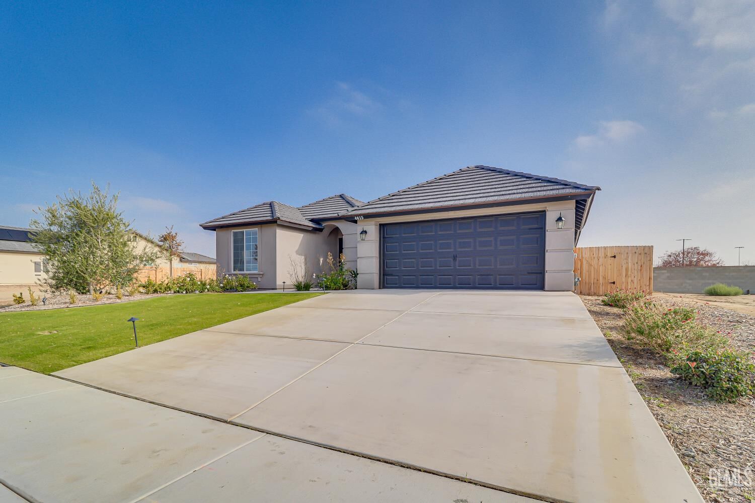 Property Photo:  4614 Dry Port Way  CA 93306 