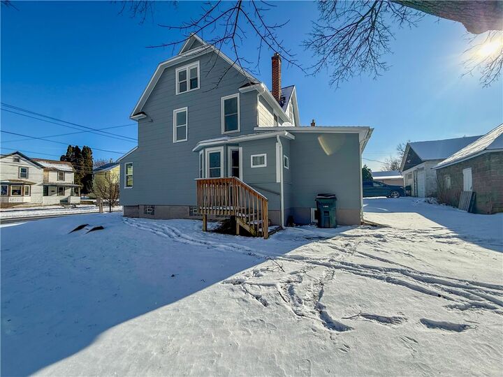 Property Photo:  185 N Genesee St  NY 14456 