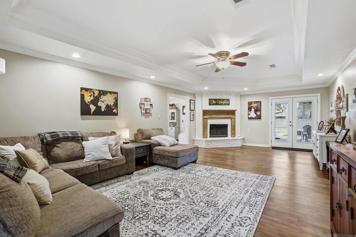 Property Photo:  17036 Evergreen Hills Ave  LA 70739 