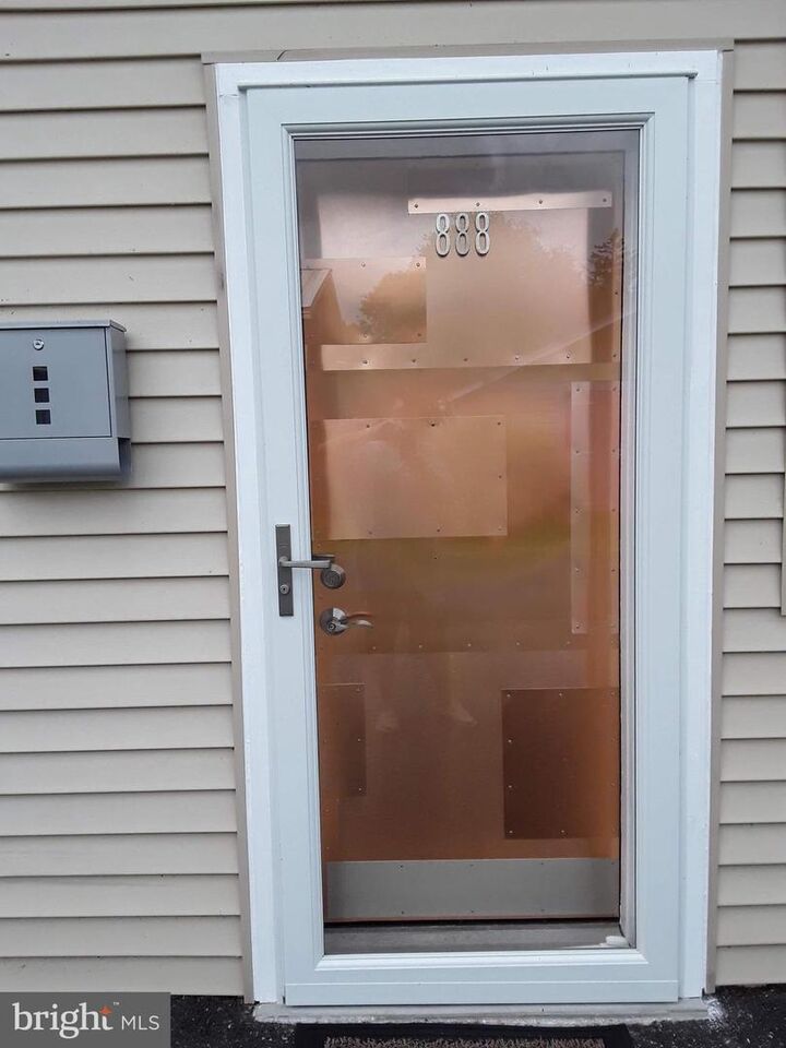 Property Photo: 888 Linden Lane MD 21078