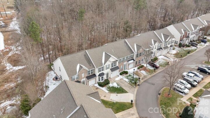 Property Photo:  7948 Mariners Pointe Circle  NC 28037 