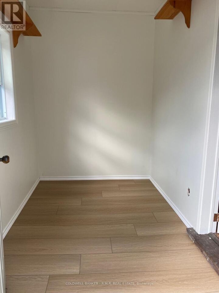 Photo de la propriété:  348 University Avenue West A  ON K9A 2J1 