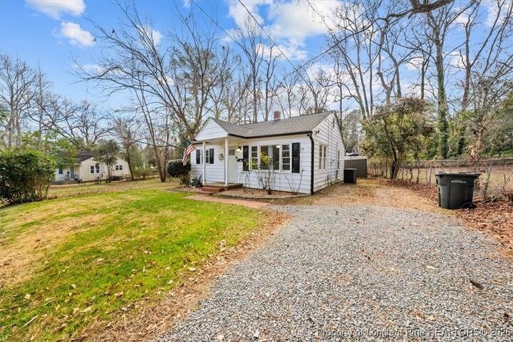 Property Photo:  210 Brookwood Avenue  NC 28301 