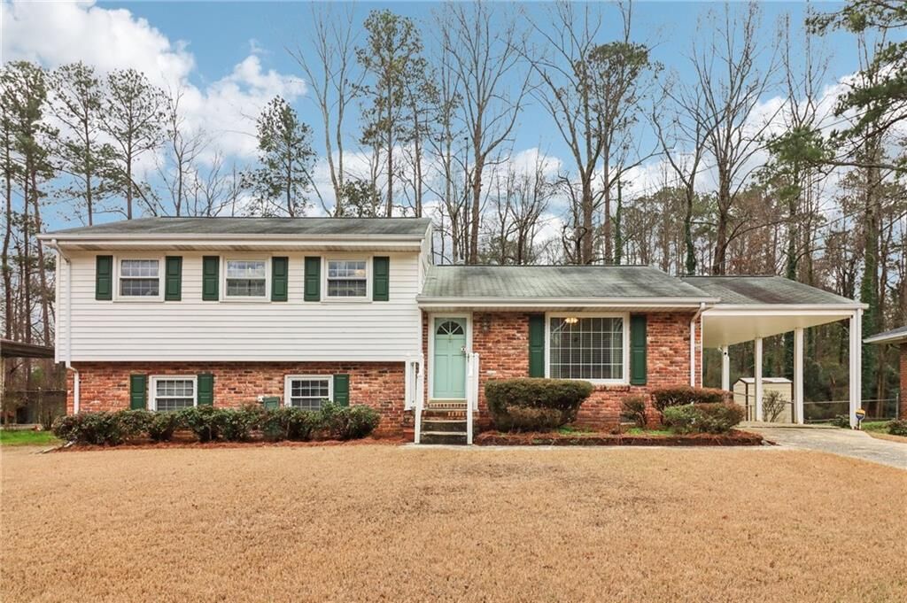 Property Photo: 755 S Nottingham Road GA 30236