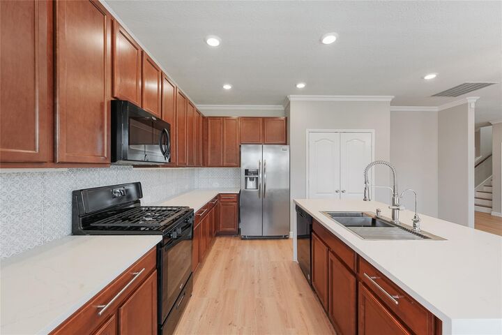 Property Photo:  5922 River Timber Trl  TX 77346 