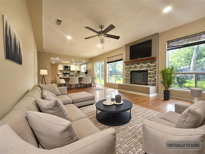 Property Photo:  8622 Quail Burg Lane  TX 77489 