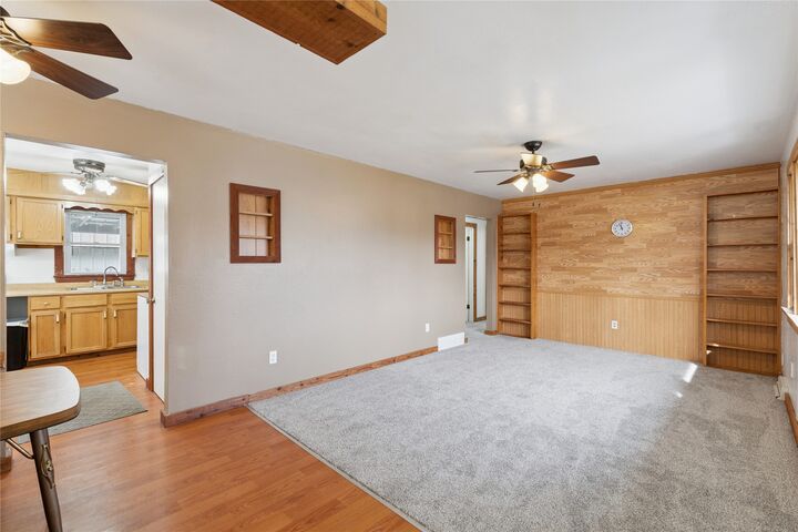 Property Photo:  7460 Southview Drive  IA 50315 