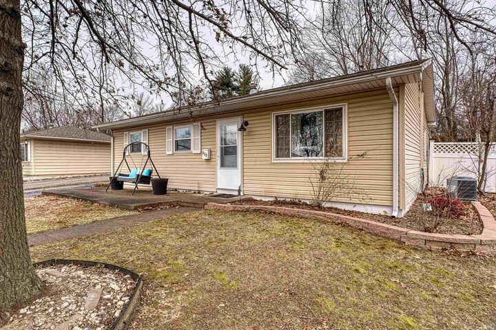 Property Photo: 213 W Berkeley Avenue IN 47710