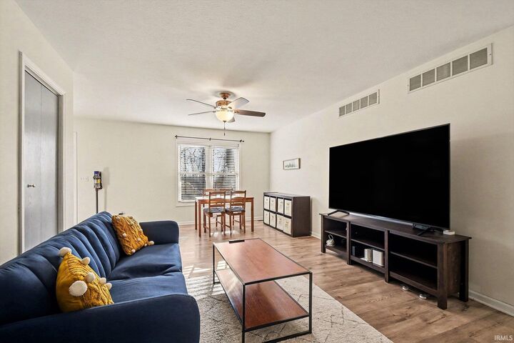 Property Photo:  2025 E Jefferson Boulevard  IN 46545 