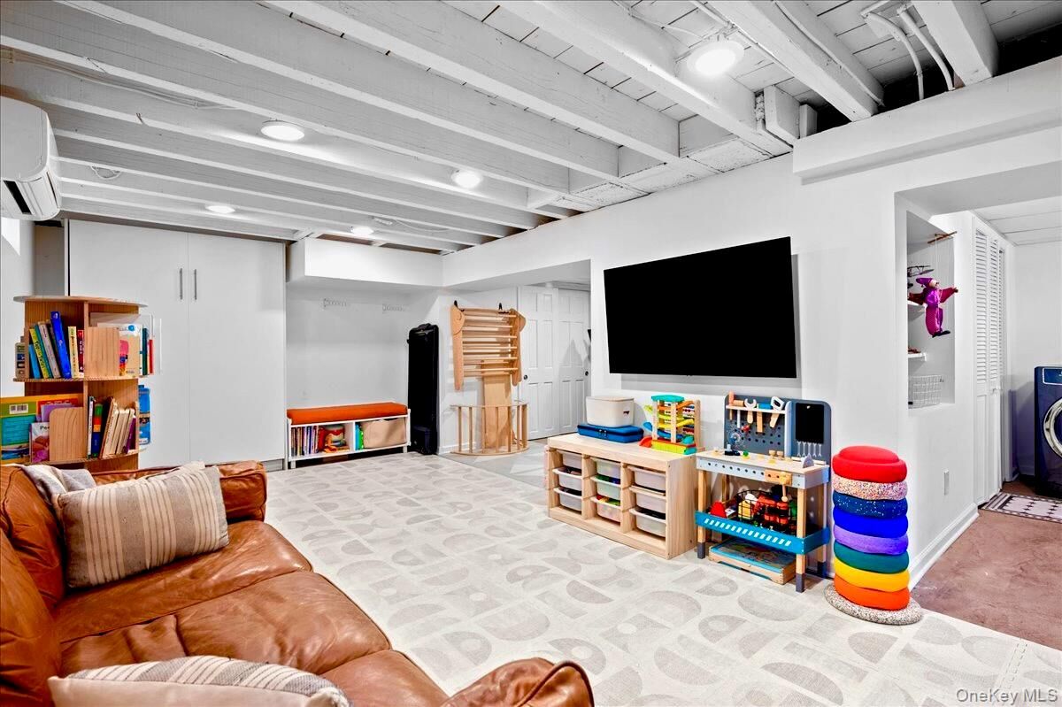 Property Photo:  52 Glen Byron Avenue  NY 10960 