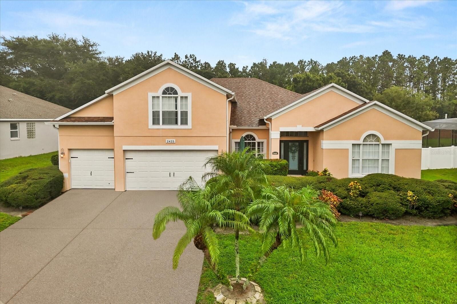 Property Photo:  2425 Prairie View Drive  FL 34787 