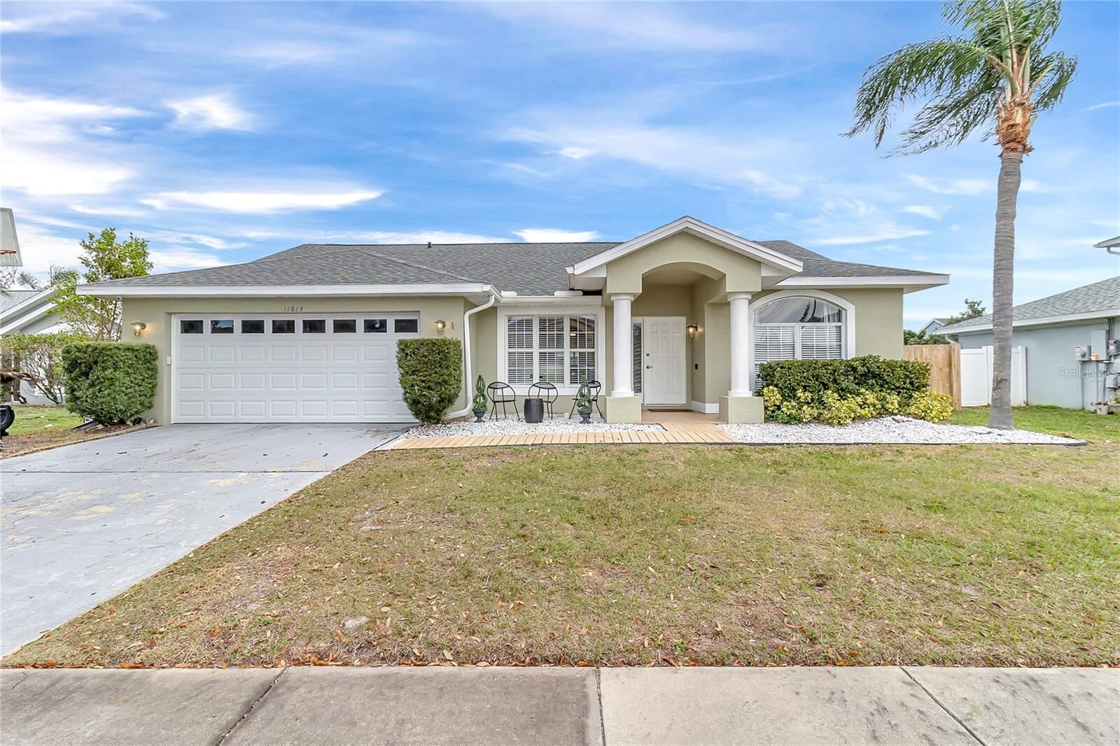 Property Photo:  11613 Ashridge Place  FL 32824 