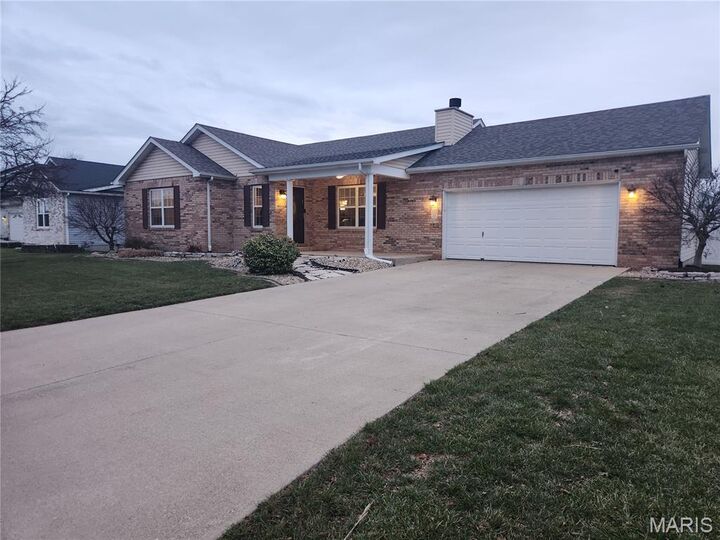 Property Photo: 130 Emerald Way East IL 62040