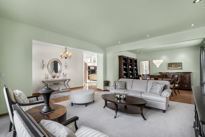 Property Photo:  865 Sterling Heights Drive  IL 60002 