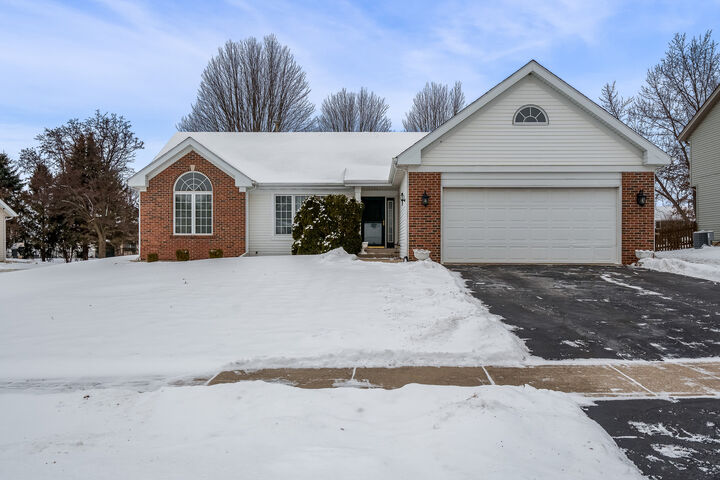 Property Photo:  4797 Lindbloom Lane  IL 61016 