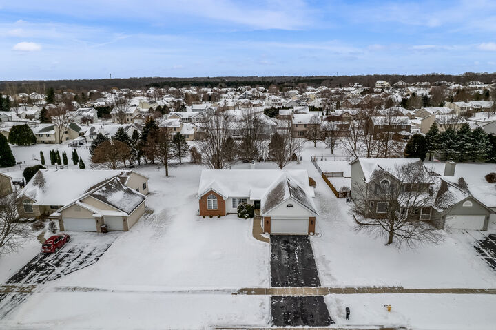 Property Photo:  4797 Lindbloom Lane  IL 61016 
