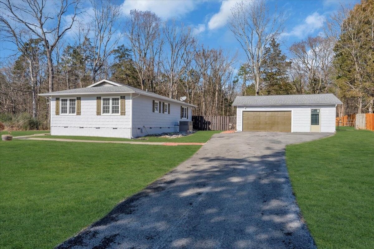 Property Photo:  104 Foxland Dr  TN 37167 