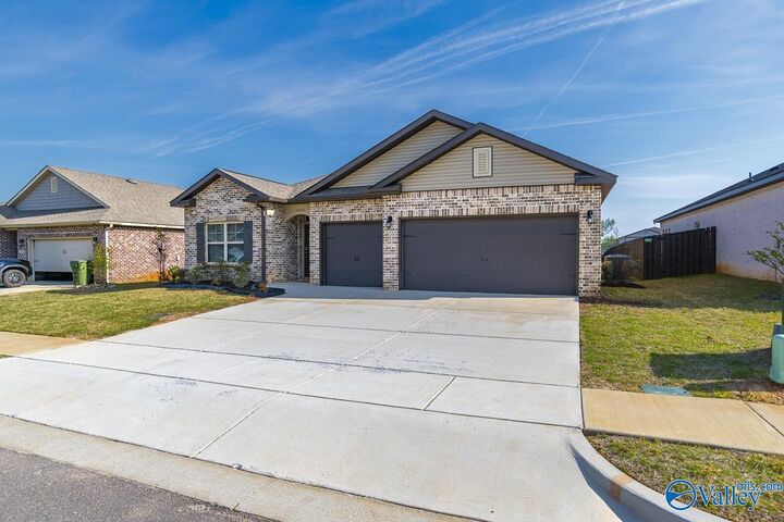 Property Photo: 13263 Golden Hay Circle AL 35756