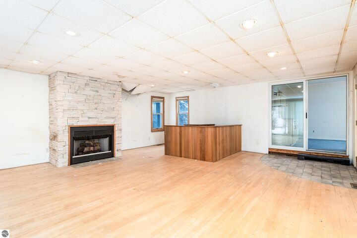 Property Photo:  714 Leelanau Avenue  MI 49635 